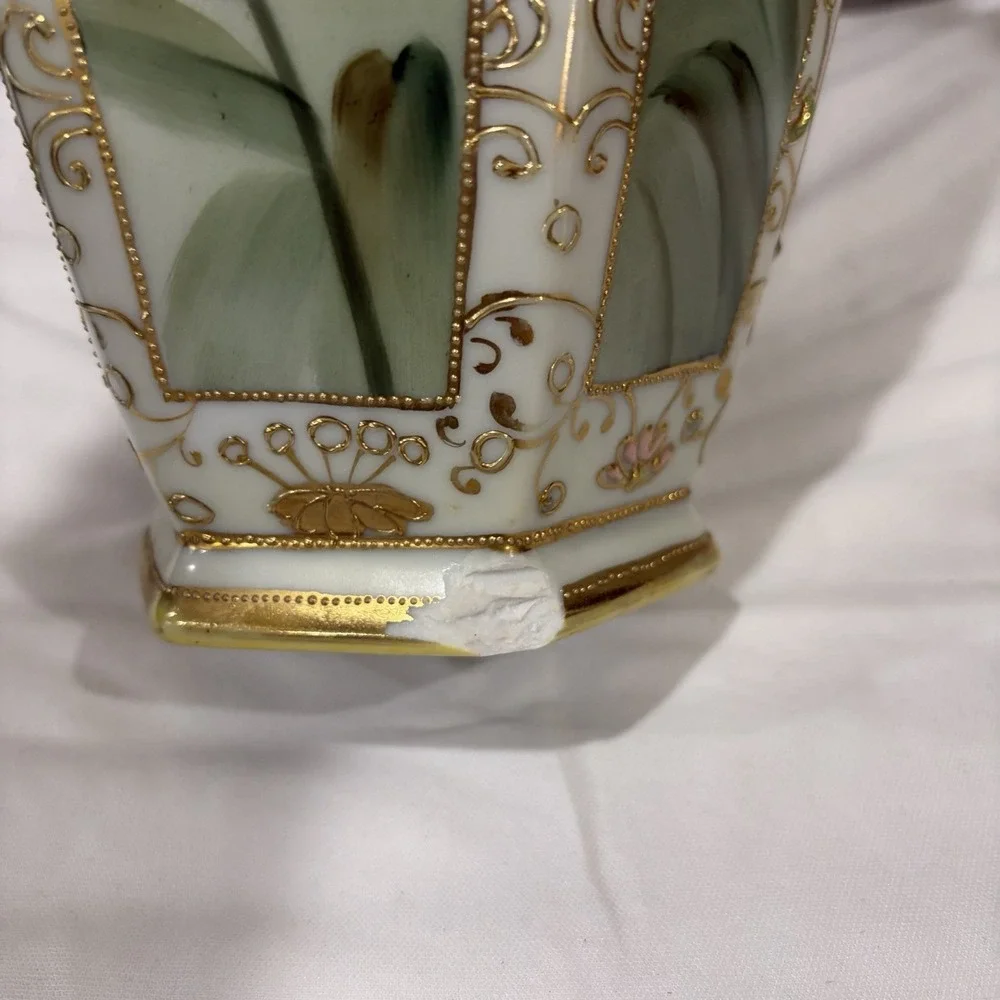 Antique Nippon Hand Painted Floral Moriage Vase White Lillies Gold Gilding 13.5